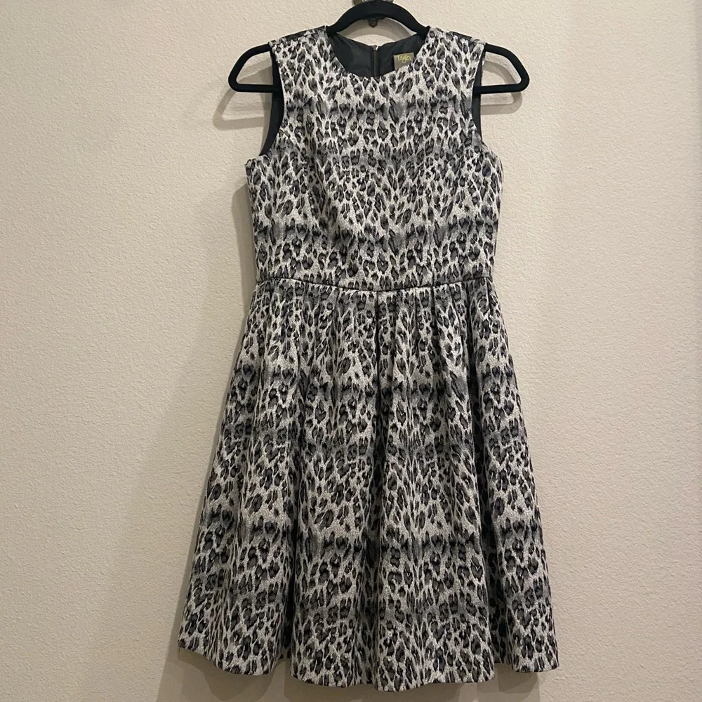 TAYLOR, Sleeveless Jacquard Fit & Flare Dress, Size 2 - Picture 2 of 8